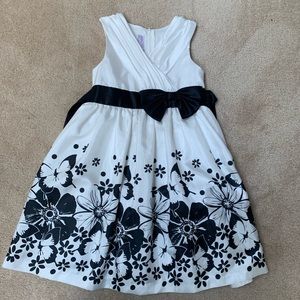 Girls sz 6 formal dress.